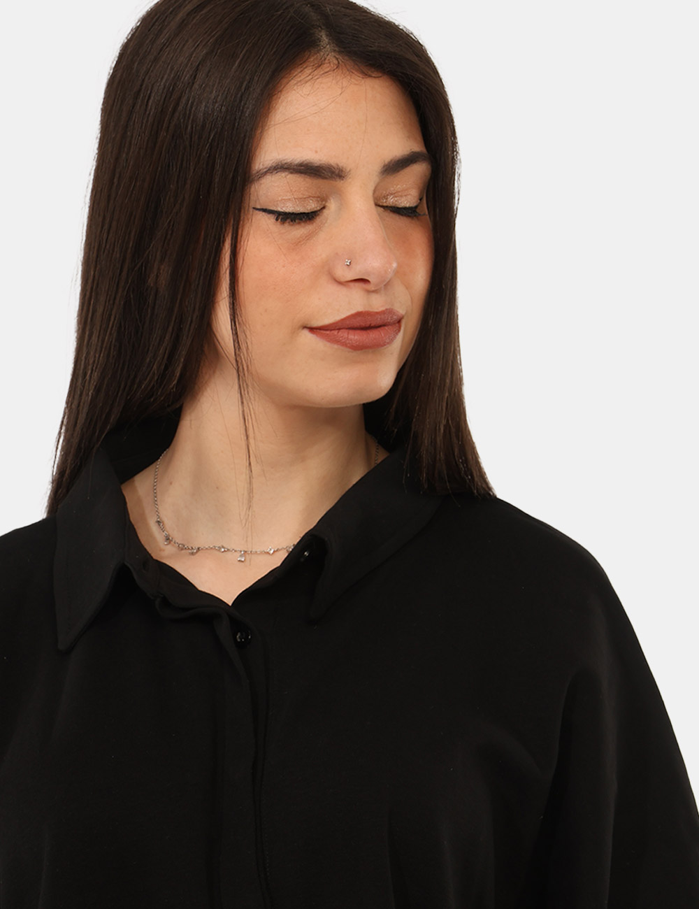 VS25-17002-SB_BLACK_PE26_4 Camicia Via Delle Rose Nera - La Camicia VIA DELLE ROSE Nera è il capo ideale per chi desidera uno stile contemporaneo, legg