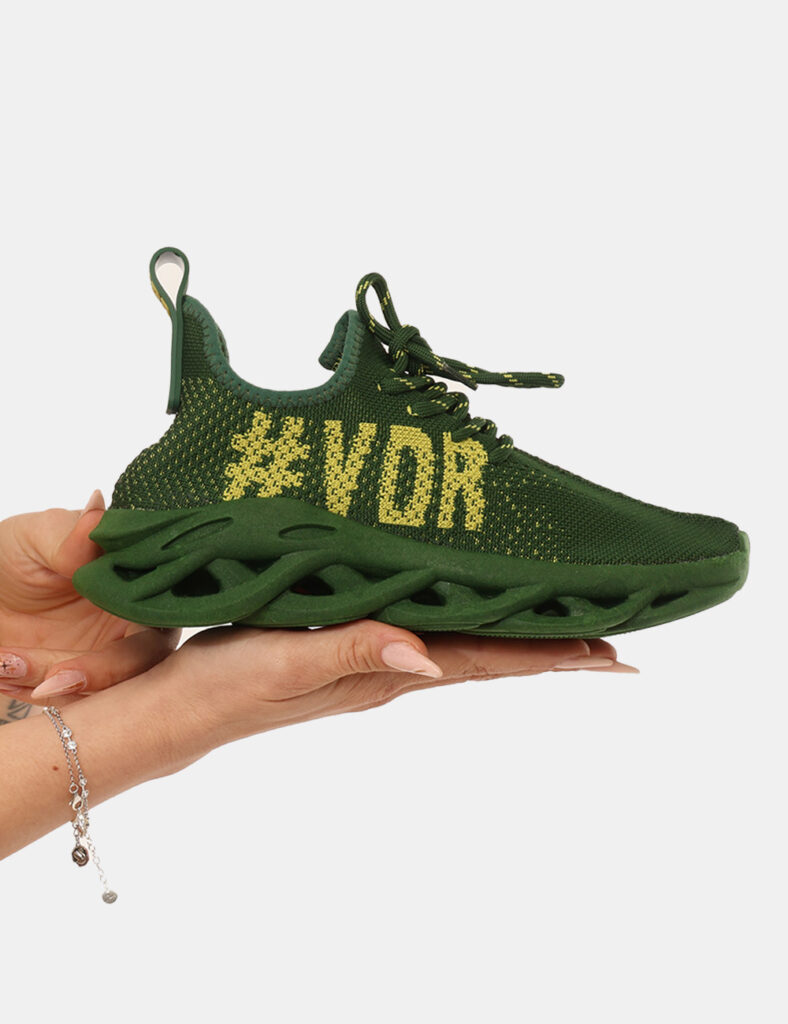 Sneakers Via Delle Rose Verdi - Le Sneakers VIA DELLE ROSE Verdi sono la scelta perfetta per chi desidera unire comfort, sti