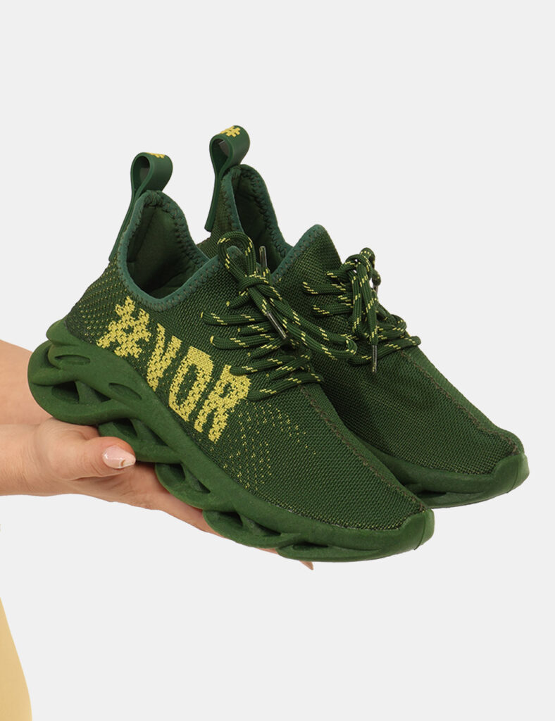 Sneakers Via Delle Rose Verdi - Le Sneakers VIA DELLE ROSE Verdi sono la scelta perfetta per chi desidera unire comfort, sti