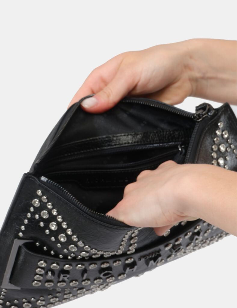 Borsa John Richmond Nera - Borsa JOHN RICHMOND Nera Decisa, luminosa e dal forte impatto visivo, questa borsa da donna firma