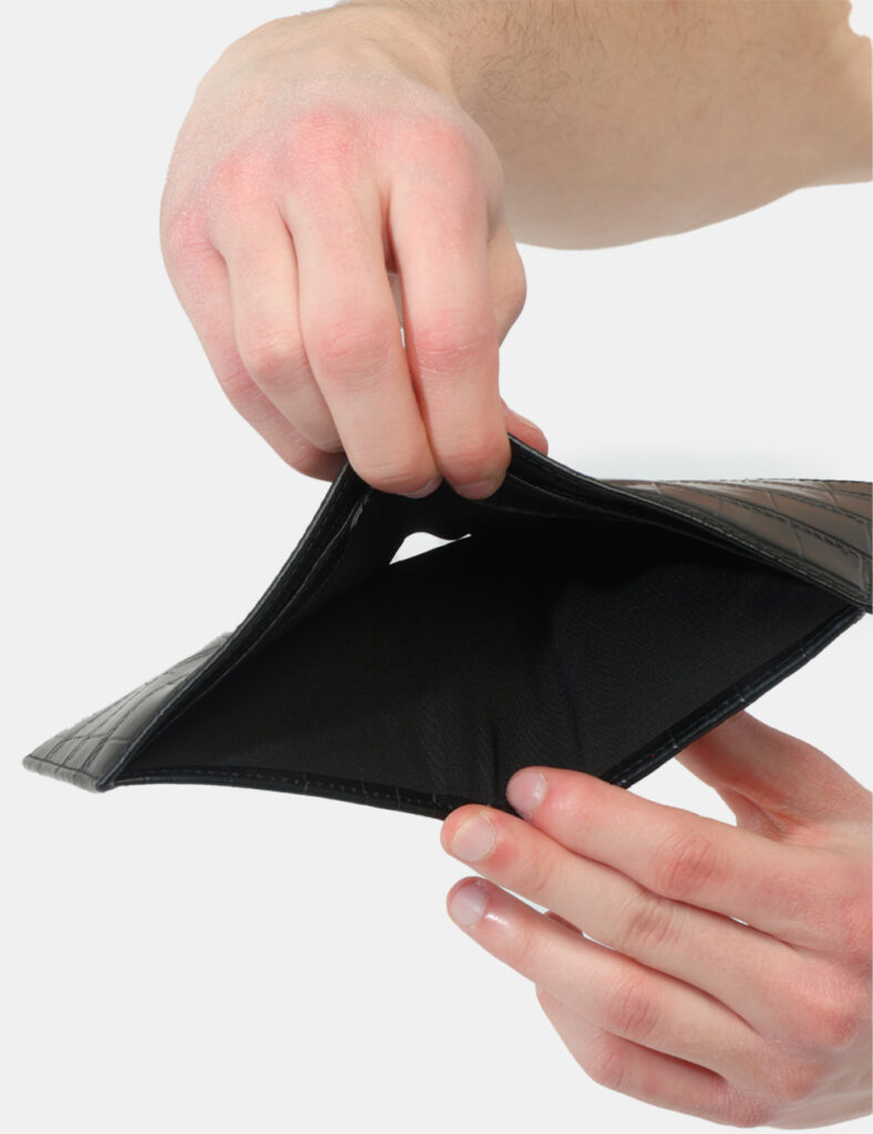 Portafoglio John Richmond Nero - Portafoglio JOHN RICHMOND Nero Deciso, elegante e con un tocco distintivo, questo portafogl