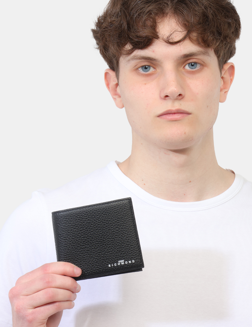 26210PF-SB_BLACK_PE26_1 Portafoglio John Richmond Nero - Portafoglio JOHN RICHMOND Nero Compatto, pratico e dal design contemporaneo, questo portafo