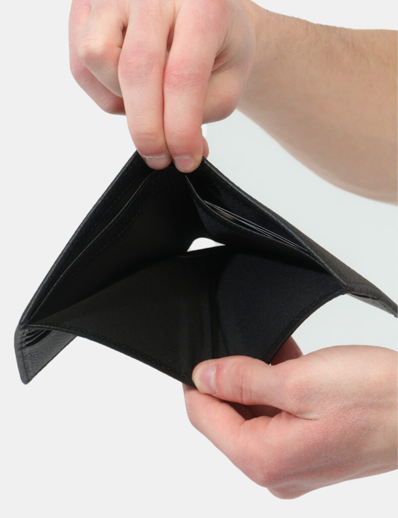 Portafoglio John Richmond Nero - Portafoglio JOHN RICHMOND Nero Compatto, pratico e dal design contemporaneo, questo portafo