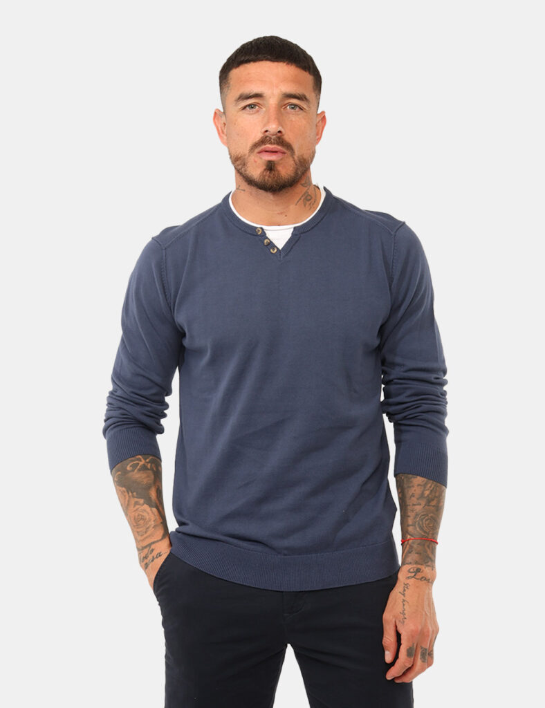Maglia Prj22. Blu - Maglia PRJ22 Blu da uomo La Maglia PRJ22 Blu è una scelta essenziale per chi cerca uno stile pulito ma c
