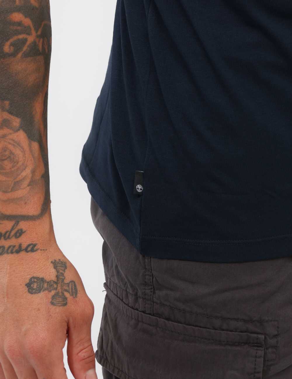 A2C6S-OB_DARK-SAPPHIRE-DARK-DENIM_PE26_4 T-shirt Timberland Blu - T-shirt TIMBERLAND Blu da uomo Decisa ma equilibrata, la T-shirt TIMBERLAND Blu è il capo ideale pe