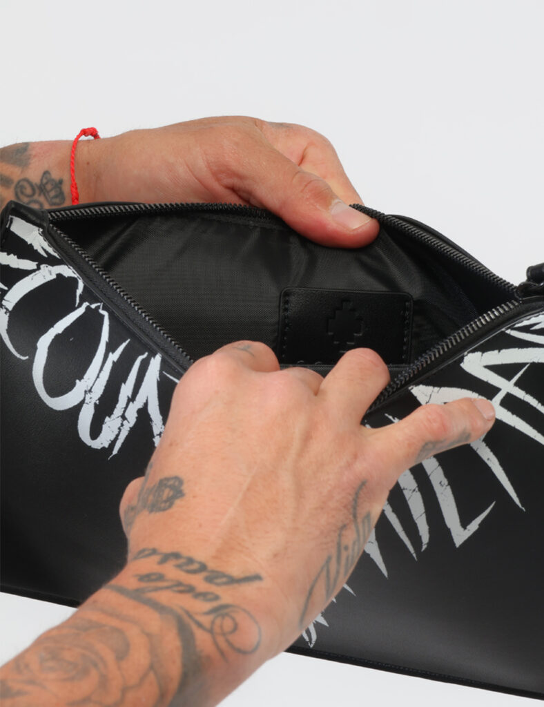 Bustina Marcelo Burlon County Of Milan Nera