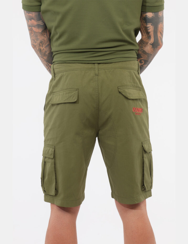 Bermuda Sun68 Verde tg.33 - Bermuda SUN68 Verde da uomo I Bermuda SUN68 Verdi sono pensati per accompagnarti con stile e pra