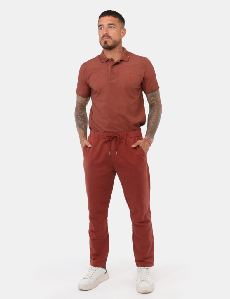 Pantalone Sun68 Marrone tg.L - Pantalone SUN68 Marrone da uomo Il Pantalone SUN68 Marrone è la scelta ideale per chi cerca u
