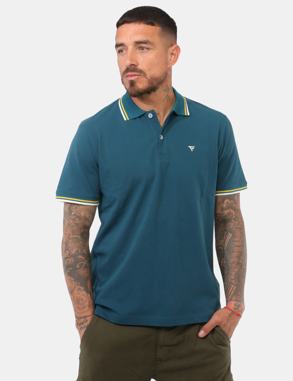 FM26S07QU-SB_ATLANTIC_PE26_1 Polo Fred Mello Verde - Polo FRED MELLO Verde da uomo La Polo FRED MELLO Verde è il capo ideale per chi cerca uno stile vers