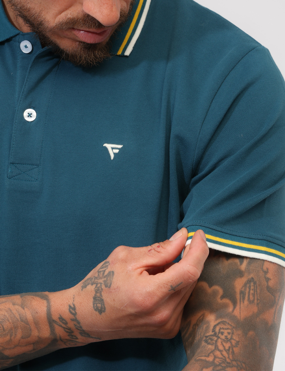 FM26S07QU-SB_ATLANTIC_PE26_4 Polo Fred Mello Verde - Polo FRED MELLO Verde da uomo La Polo FRED MELLO Verde è il capo ideale per chi cerca uno stile vers