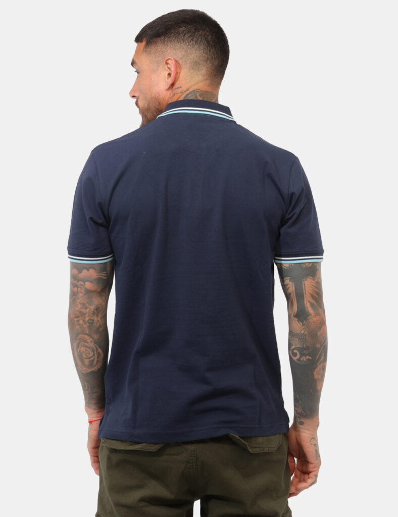 Polo Fred Mello Blu - Polo FRED MELLO Blu da uomo La Polo FRED MELLO Blu è il capo perfetto per chi desidera uno stile versa