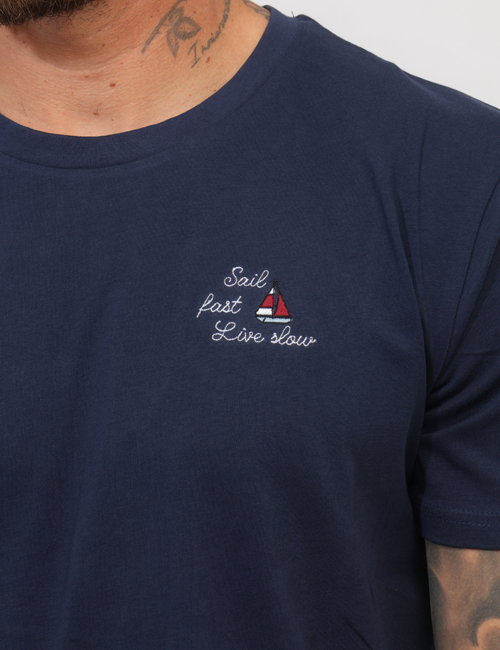 FM26S15TG-SB_BLUE_PE26_3 T-shirt Fred Mello Blu - T-shirt FRED MELLO Blu da uomo La T-shirt FRED MELLO Blu è il capo perfetto per chi cerca uno stile