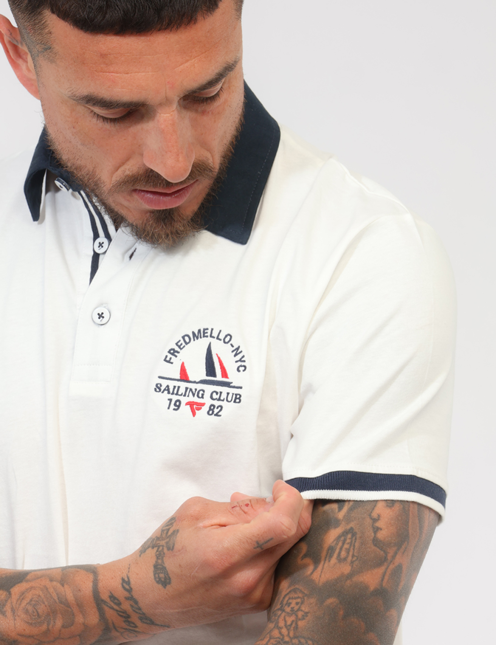 FM26S18QC-SB_OFF-WHITE_PE26_4 Polo Fred Mello Bianca - Polo FRED MELLO Bianca da uomo La Polo FRED MELLO Bianca è il capo perfetto per chi desidera uno st