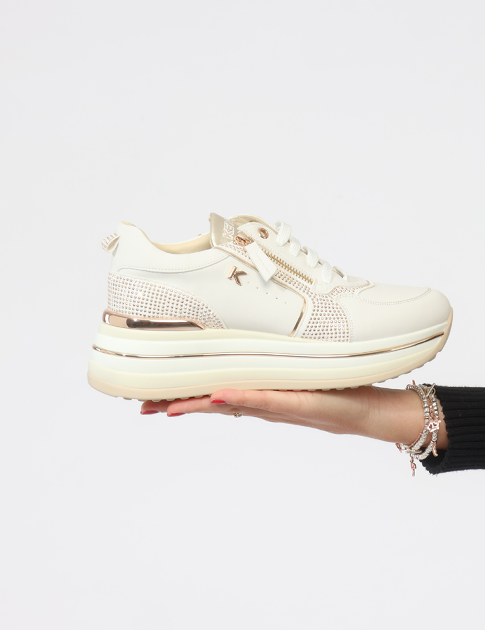 K11820-OB_OFFWHITE-GOLD_PE26_4 Sneakers Keys Bianche - Sneakers KEYS Bianche da donna Le Sneakers KEYS Bianca sono la scelta perfetta per chi cerca uno sti