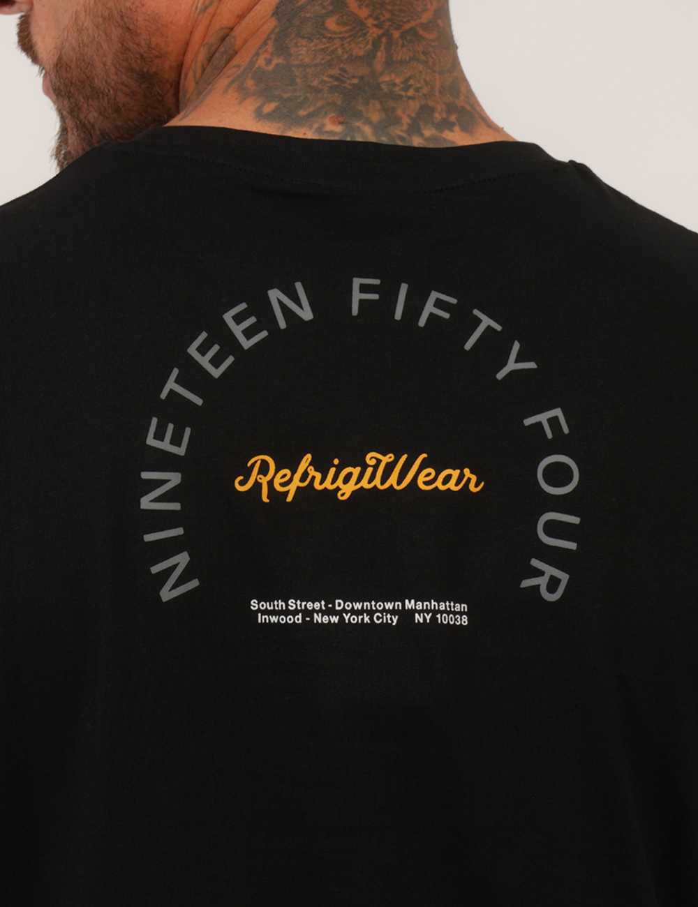 26MTS03-SB_BLACK_PE26_4 T-shirt Refrigiwear Nero - T-shirt REFRIGIWEAR nera da uomo Essenziale, versatile e perfetta per completare i look casual de