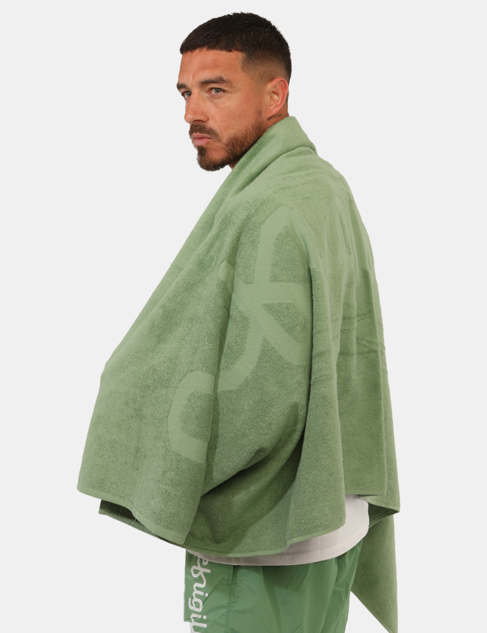26MTW01-SB_SAGE_PE26_1 Telo mare Refrigiwear Verde - Telo mare REFRIGIWEAR verde da uomo Pratico, versatile e perfetto per accompagnarti durante tu