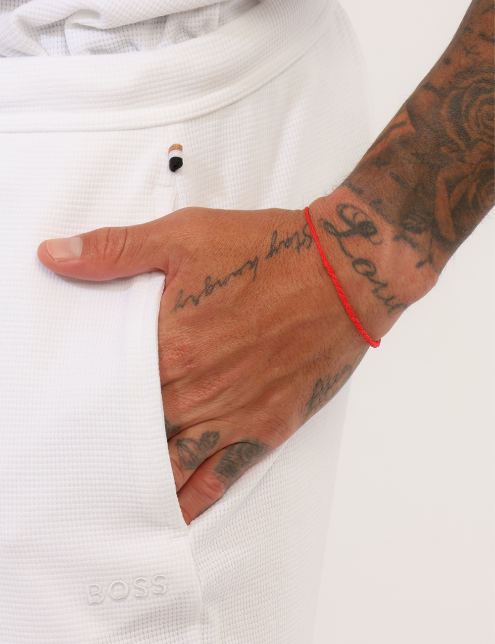 50535884-WAFFLE-SHORTS-OB_WHITE_PE26_5 Bermuda Boss Bianchi - Bermuda BOSS Bianchi da uomo Freschi, versatili e perfetti per la bella stagione: i Bermuda BOSS Bian