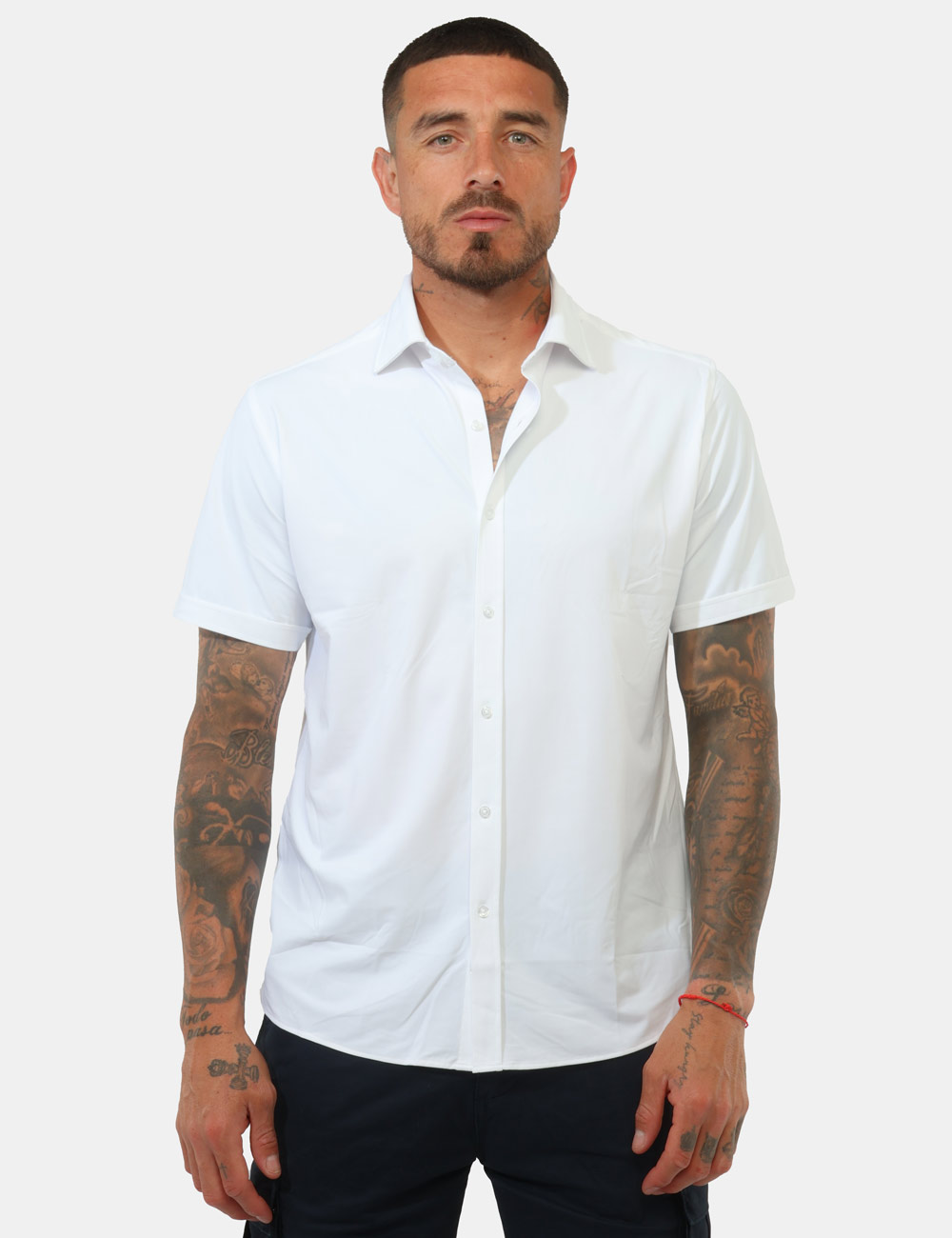 5709426-OB_WHITE_PE26_6 Polo Prj22. Bianco - Polo PRJ22 bianca La polo PRJ22 bianca da uomo è il capo perfetto per chi desidera uno stile essenziale
