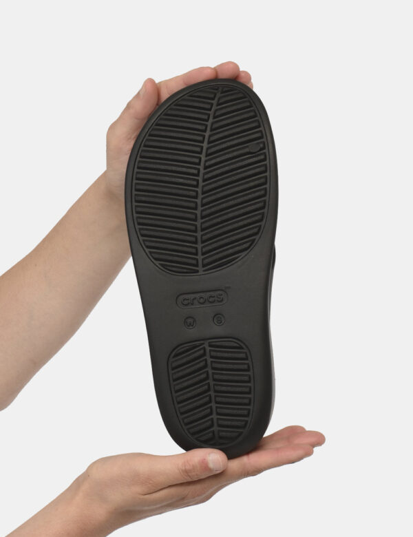 Ciabatte Crocs Nero - Tutti i prodotti crocs sono disegnati e prodotti in croslite, una resina brevettata che conferisce ad