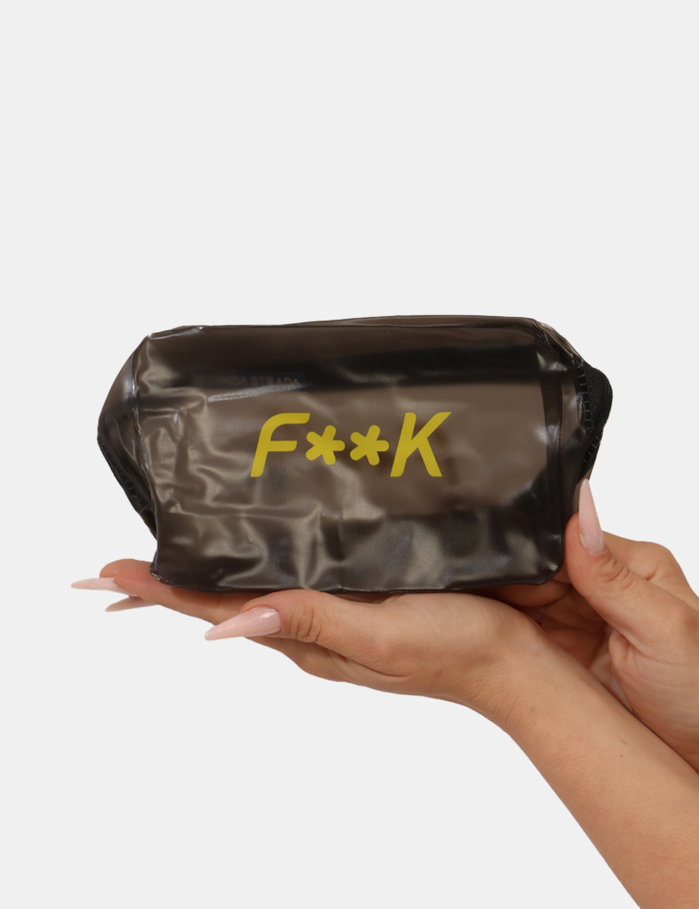 FA-W01AU97BK-SB_NERO_PE26_2 Bustina F**K Nero - Bustina F**K nera da donna Questa bustina F**K nera da donna è l’accessorio perfetto per accompagnarti c