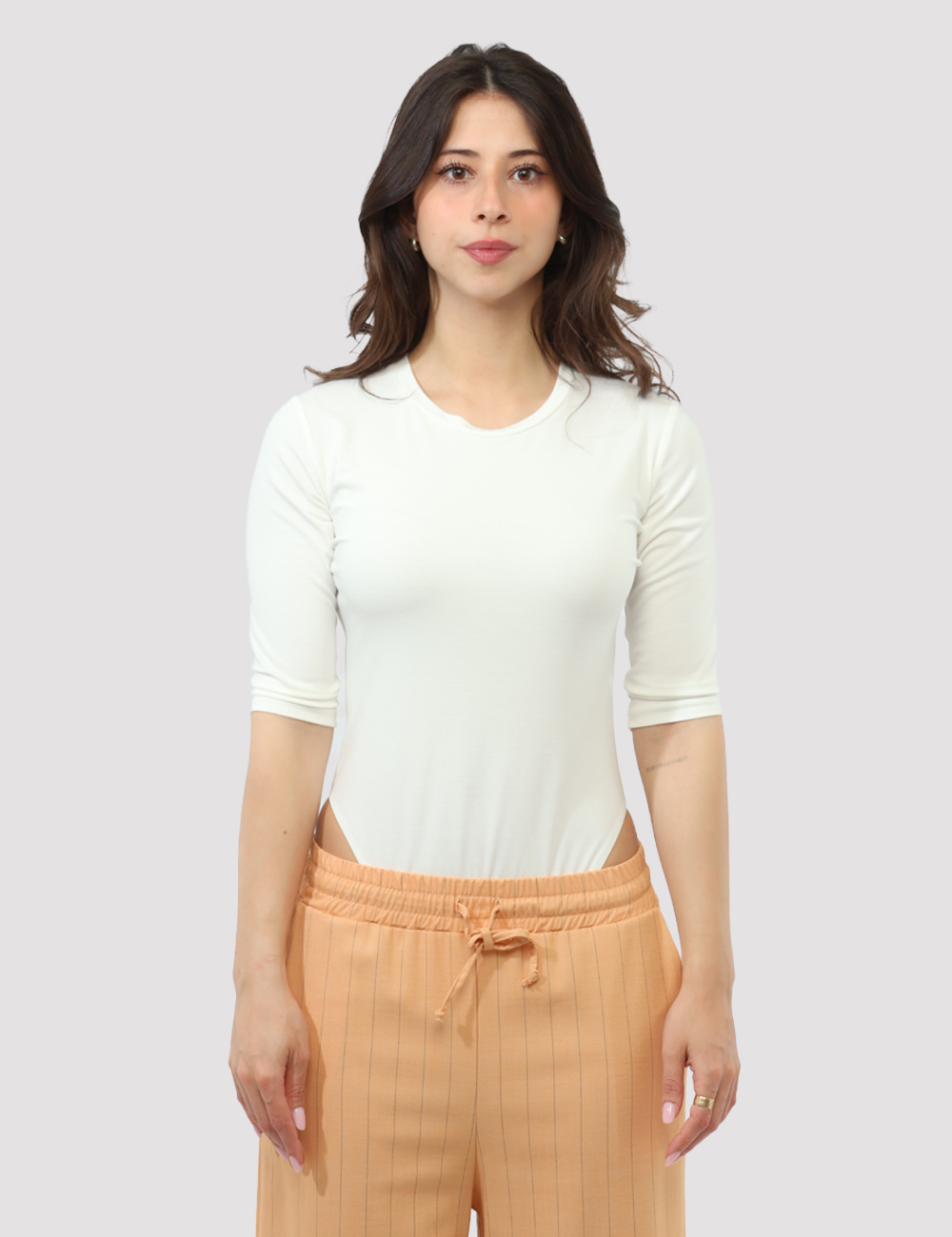 G440-3-OB_LATTE_PE26_6 Body Rue De Clerie Bianco - Body RUE DE CLERIE bianco Il body RUE DE CLERIE bianco da donna è un capo versatile e femminile,