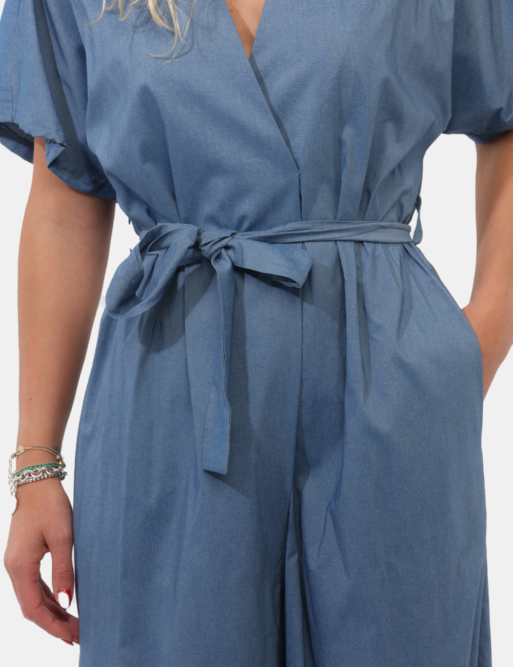 G912-11-OB_JEANS-CHIARO_PE26_4 Tuta Rue De Clerie Azzurra - Tuta RUE DE CLERIE Azzurra da donna – eleganza moderna e comfort femminile La Tuta RUE DE CLERI