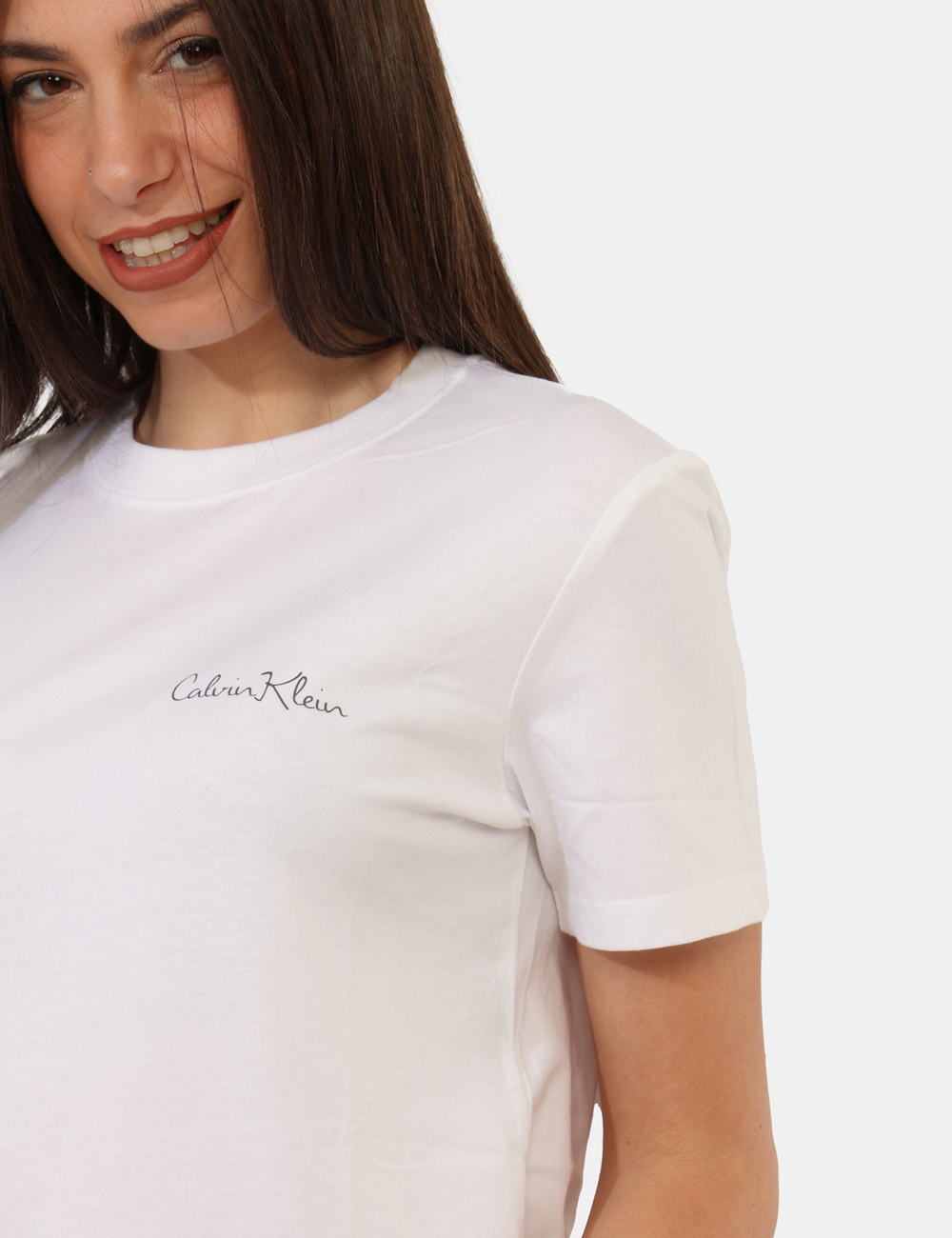 LV047E809G-OB_YAA_PE26_4 T-shirt Calvin Klein Bianca - T-shirt Calvin Klein bianca da donna Pulita nelle linee, versatile negli abbinamenti e perfett