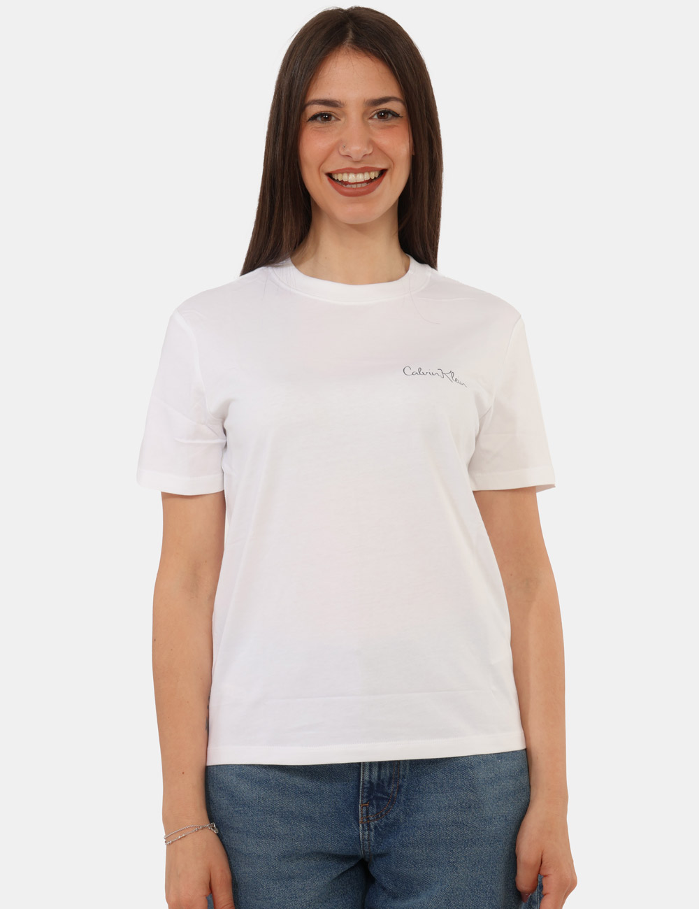 LV047E809G-OB_YAA_PE26_5 T-shirt Calvin Klein Bianca - T-shirt Calvin Klein bianca da donna Pulita nelle linee, versatile negli abbinamenti e perfett