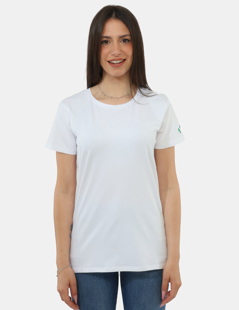 MOD-1-OB_WHITE_PE26_5 T-shirt Concept83 Bianca - T-shirt CONCEPT83 Bianca da donna Essenziale, fresca e perfetta per ogni giorno, la T-shirt CONCE