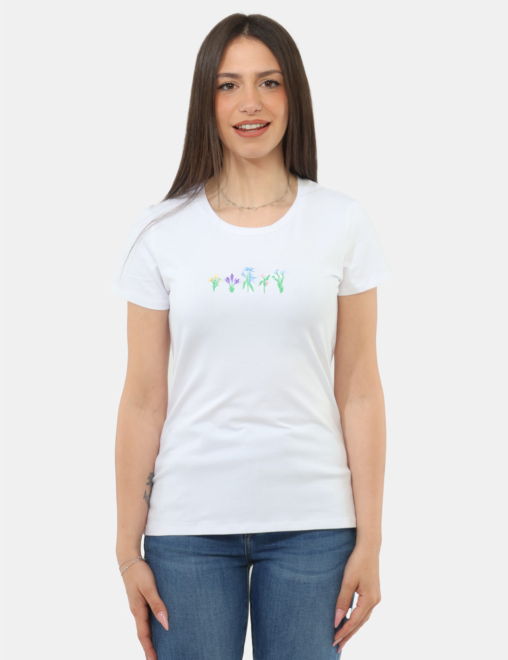 MOD-2-OB_WHITE_PE26_5 T-shirt Concept83 Bianca - T-shirt CONCEPT83 Bianca da donna Essenziale, luminosa e perfetta per completare i look quotidian