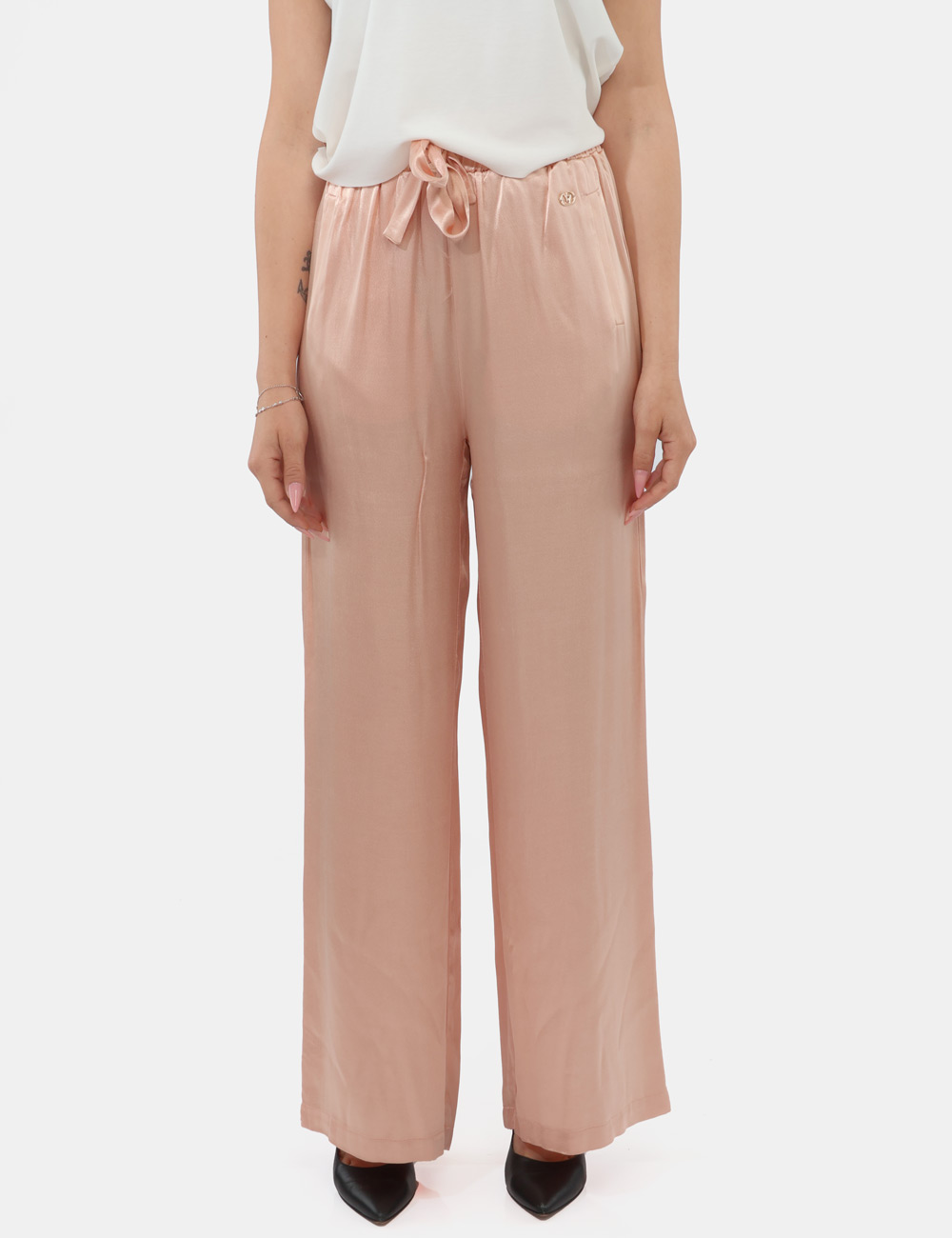 P372-EN00_ROSA-PERLATO_PE26_6 Pantalone Yes Zee Rosa - Pantalone YES ZEE rosa Il pantalone YES ZEE rosa da donna è la scelta ideale per chi desidera un ca