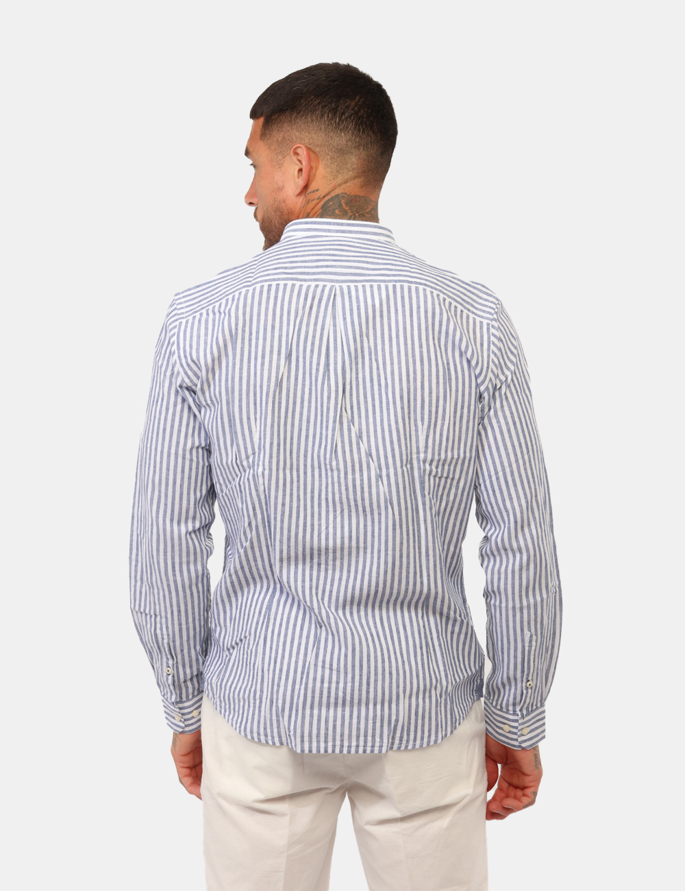 26S01CA-OB_NAVY-BLUE_PE26_2 Camicia Goha Blu - Camicia GOHA Blu da Uomo La Camicia GOHA Blu da uomo è un capo versatile e ricercato, pensato per chi des