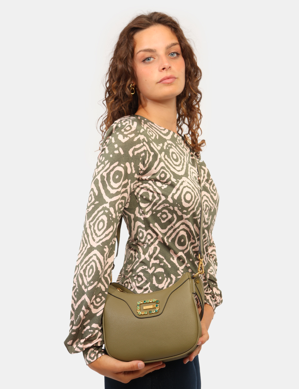 CV6AI-12991-W-CC_VERDE_AI26_1 Borsa Gaudi Verde - Borsa GAUDI Verde da donna La Borsa GAUDI Verde da donna è l'accessorio perfetto per aggiungere un tocco