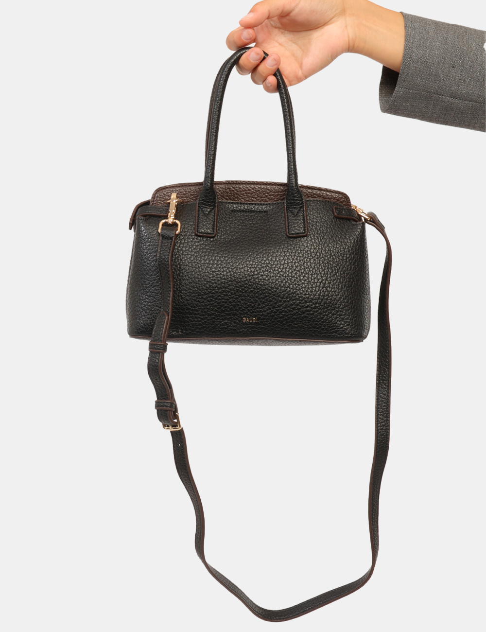 CV6AI-13061-W-CC_NERO_AI26_4 Borsa Gaudi Nera - Borsa GAUDI Nera da donna La Borsa GAUDI Nera da donna è l'accessorio perfetto per chi desidera unire sti