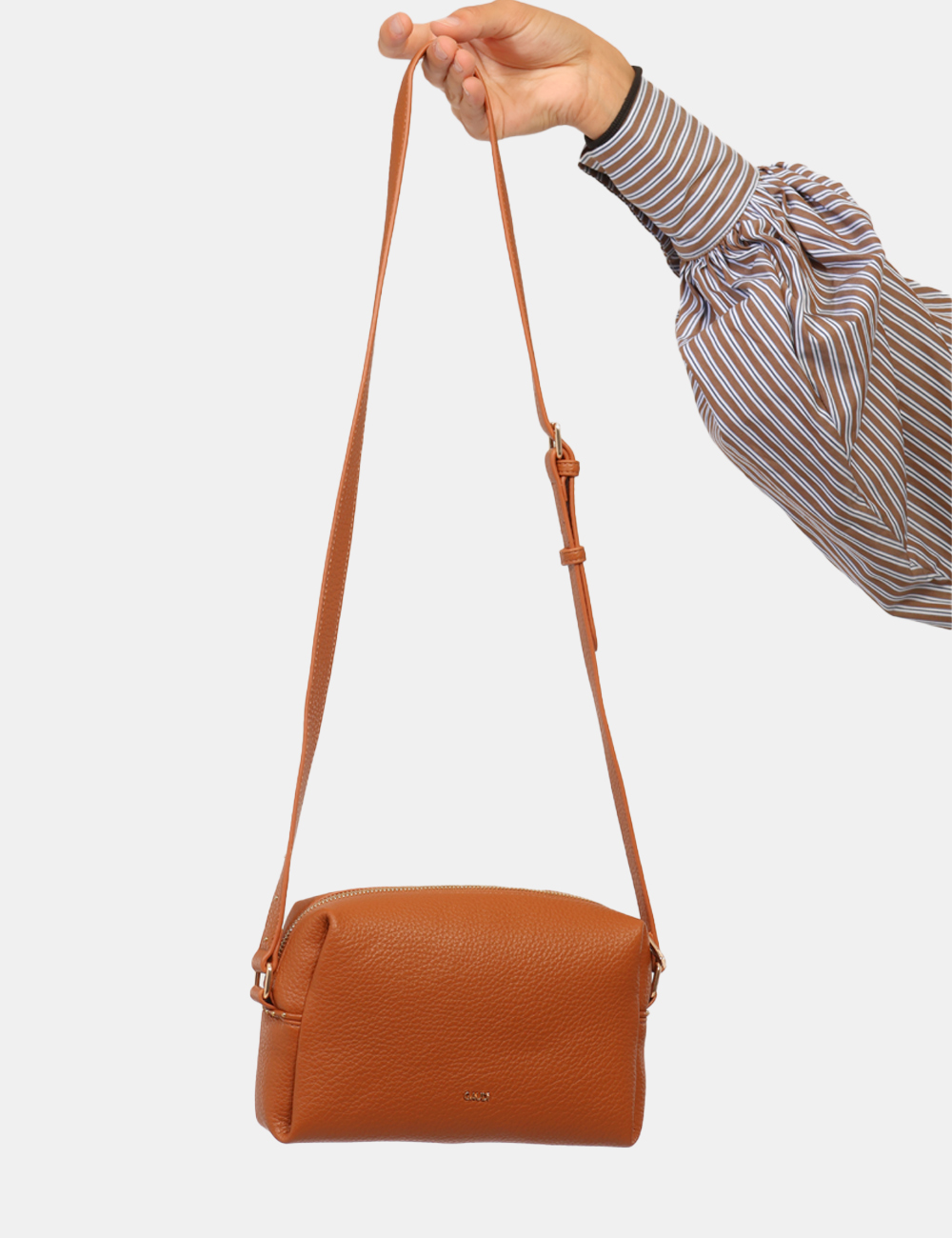 CV6AI-13124-W-CC_MARRONE_AI26_3 Borsa Gaudi Marrone - Borsa GAUDI Marrone da donnaLa Borsa GAUDI Marrone da donna è l'accessorio ideale per completare i tuo