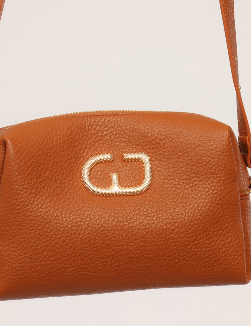 CV6AI-13124-W-CC_MARRONE_AI26_4 Borsa Gaudi Marrone - Borsa GAUDI Marrone da donnaLa Borsa GAUDI Marrone da donna è l'accessorio ideale per completare i tuo