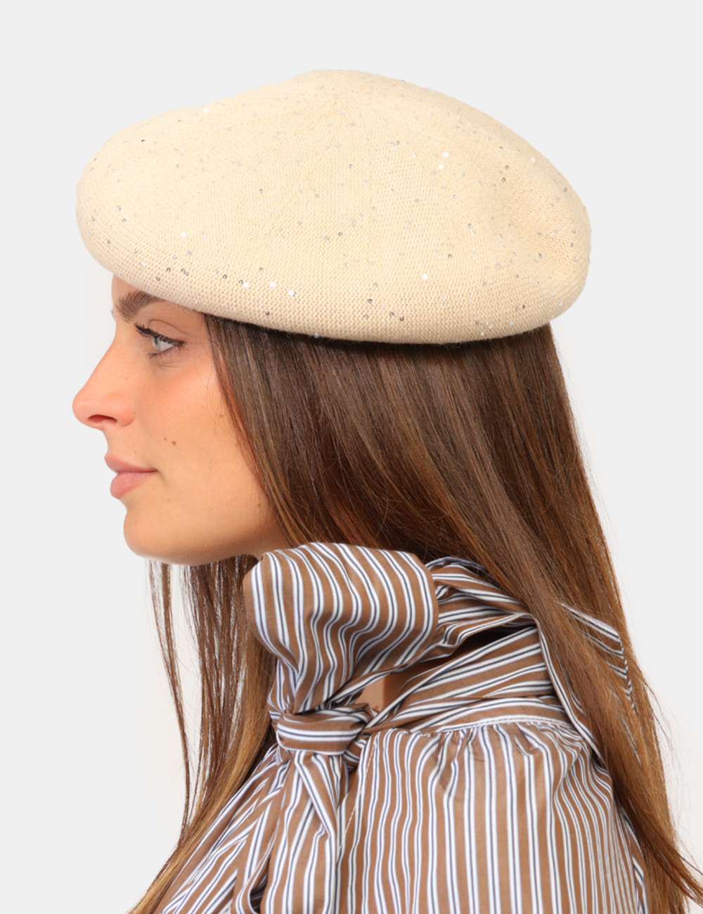 CV6AI-13182-W-CC_BEIGE_AI26_3 Basco Gaudi Beige - Basco GAUDI Beige da donna Il Basco GAUDI Beige da donna è l'accessorio perfetto per chi desidera comple