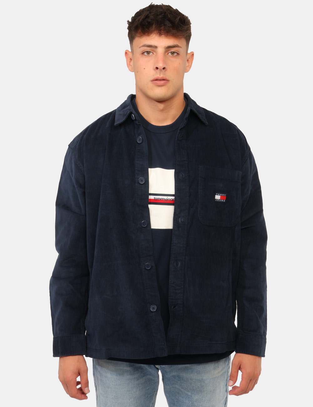 DM0DM21698_C1G_AI26_8 Camicia Tommy Hilfiger Blu - Camicia TOMMY HILFIGER Blu da uomo La Camicia TOMMY HILFIGER Blu è il capo ideale per chi desid