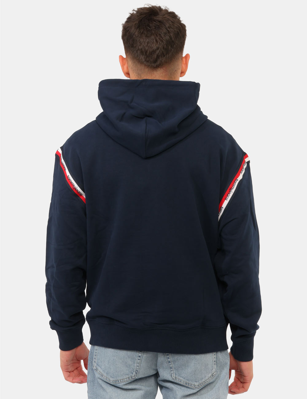 DM0DM23155_C1G_AI26_2 Felpa Tommy Hilfiger Blu - Felpa TOMMY HILFIGER Blu da uomo La Felpa TOMMY HILFIGER Blu è il capo ideale per chi desidera un