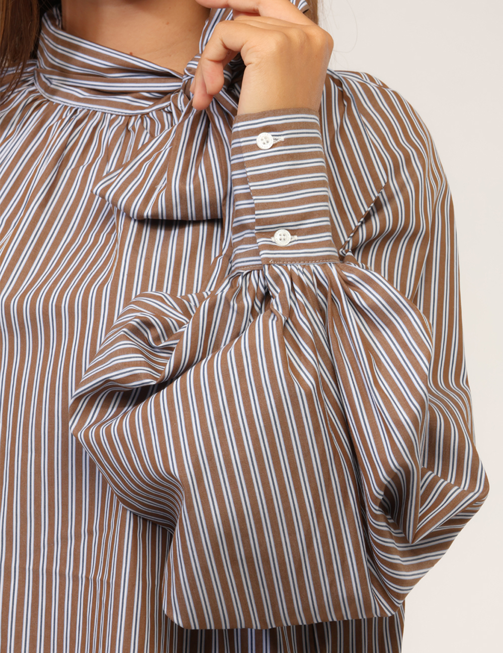 FR26WT1021-W400N8-MCC_MARRONE_AI26_3 Camicia Fracomina Marrone tg.S - Camicia FRACOMINA MarroneLa Camicia FRACOMINA Marrone è un capo raffinato e versatile, pens