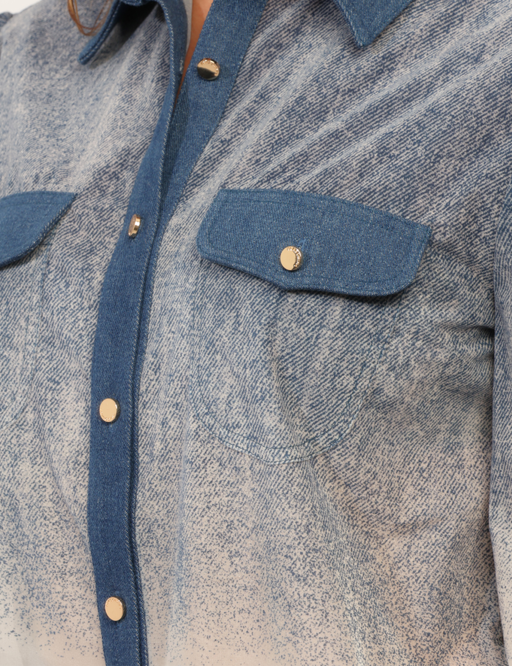 FR26WT6023-W775Q1-MCC_BLU_AI26_4 Camicia Fracomina Blu tg.S - Camicia FRACOMINA BluLa Camicia FRACOMINA Blu è un capo dal fascino contemporaneo, perfetto per