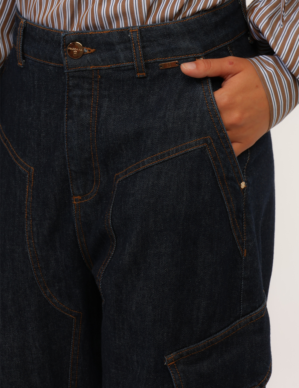 FS26WVC001-D40193-MCC_BLU_AI26_4 Jeans Fracomina Blu tg.27 - Jeans FRACOMINA BluI Jeans FRACOMINA Blu sono la scelta ideale per chi ama uno stile contemporan