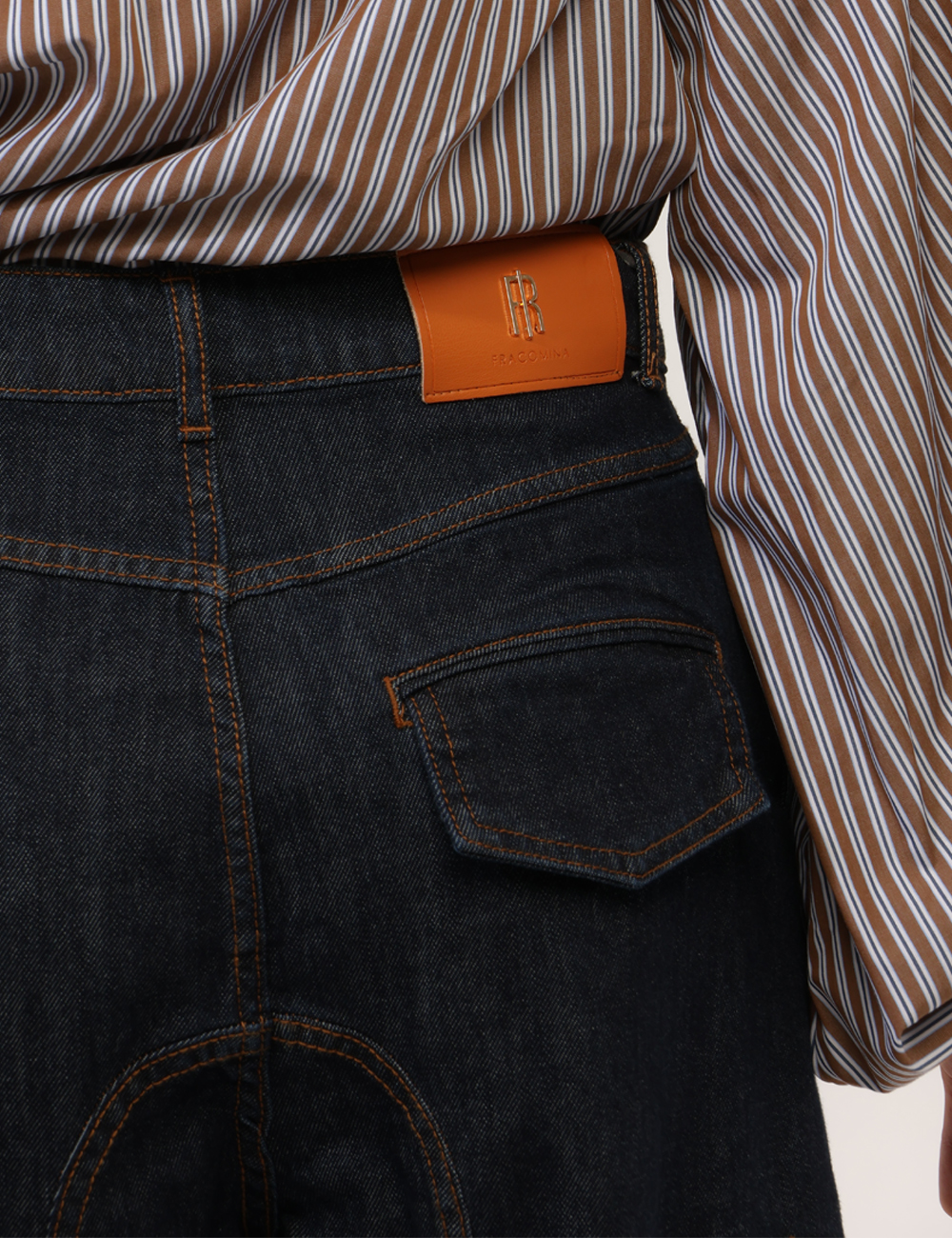 FS26WVC001-D40193-MCC_BLU_AI26_5 Jeans Fracomina Blu tg.27 - Jeans FRACOMINA BluI Jeans FRACOMINA Blu sono la scelta ideale per chi ama uno stile contemporan