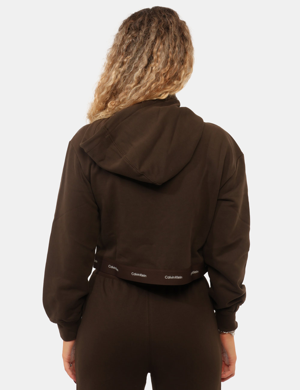 LV047G252G_TO2_AI26_2 Felpa Calvin Klein Marrone - Felpa CALVIN KLEIN Marrone da donna La Felpa CALVIN KLEIN Marrone è il capo ideale per chi desi