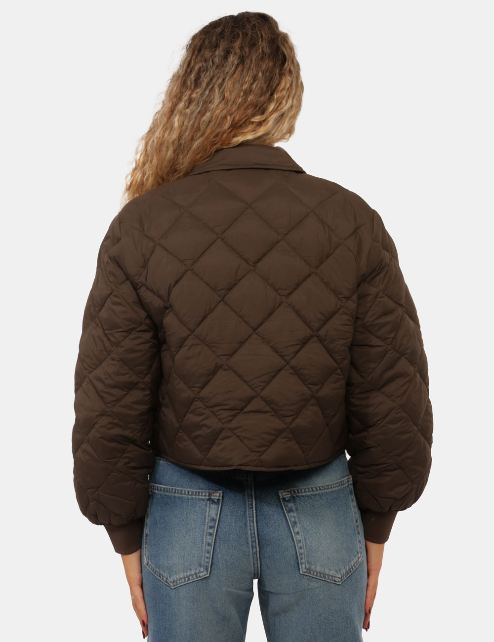LV047G509G_TO2_AI26_2 Piumino Calvin Klein Marrone - Piumino CALVIN KLEIN Marrone da donnaIl Piumino CALVIN KLEIN Marrone è la scelta ideale per a