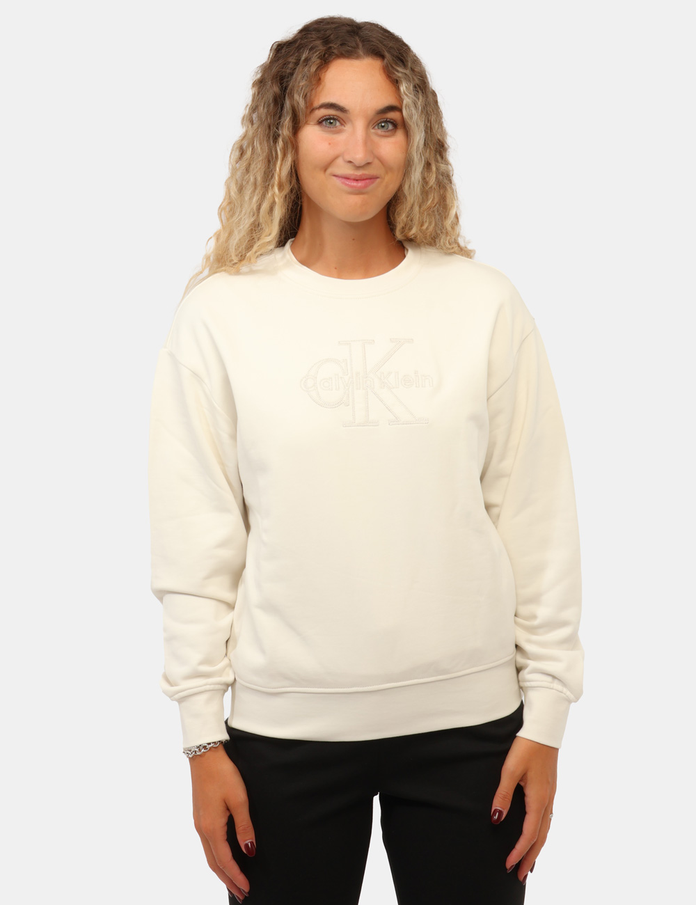 LV047G820G_YAS_AI26_6 Felpa Calvin Klein Bianca - Felpa CALVIN KLEIN Bianca da donna La Felpa CALVIN KLEIN Bianca è il capo ideale per chi ama uno