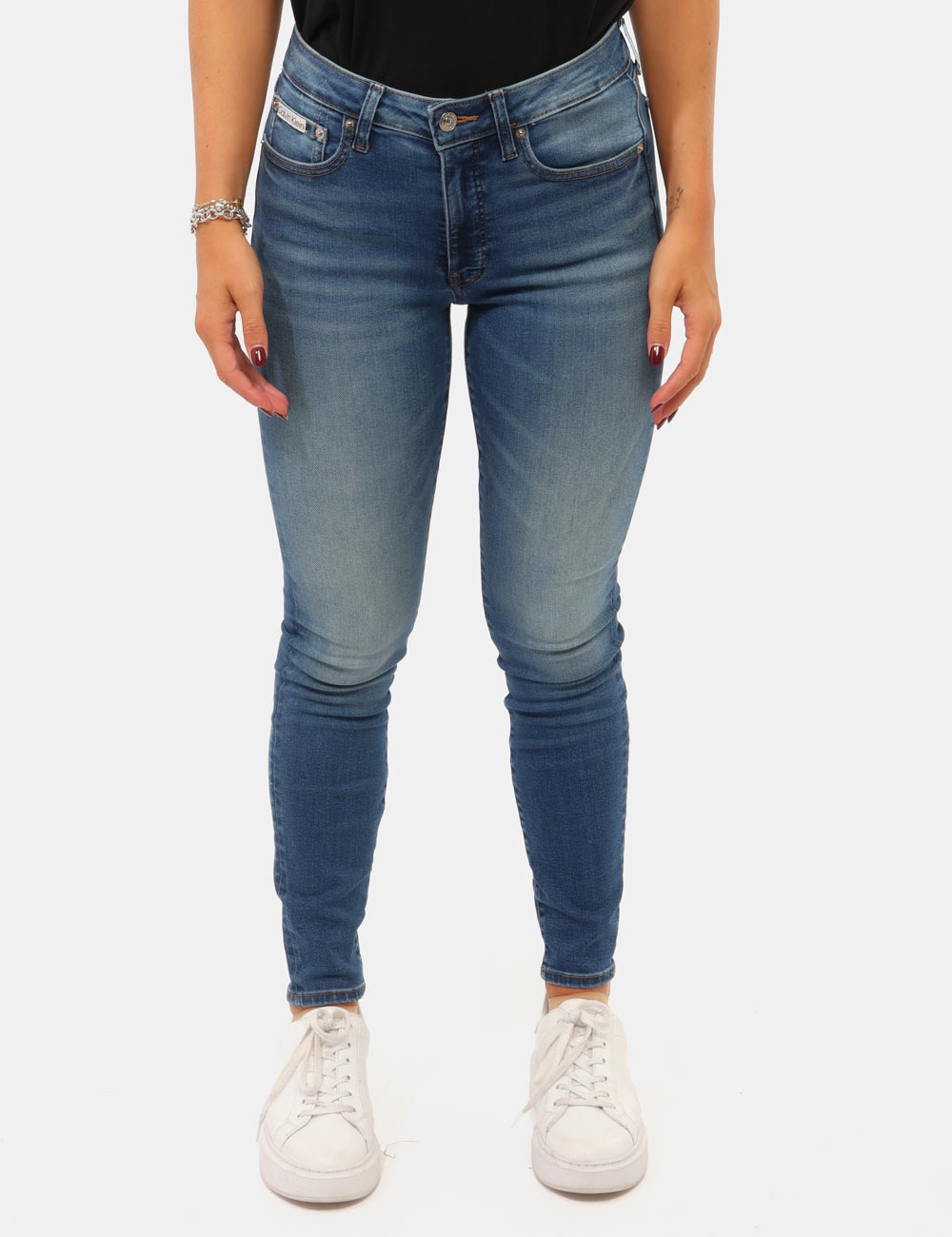 LV047G922G_3N9_AI26_5 Jeans Calvin Klein Azzurro - Jeans CALVIN KLEIN Azzurro da donna I Jeans CALVIN KLEIN Azzurro sono il capo ideale per chi de