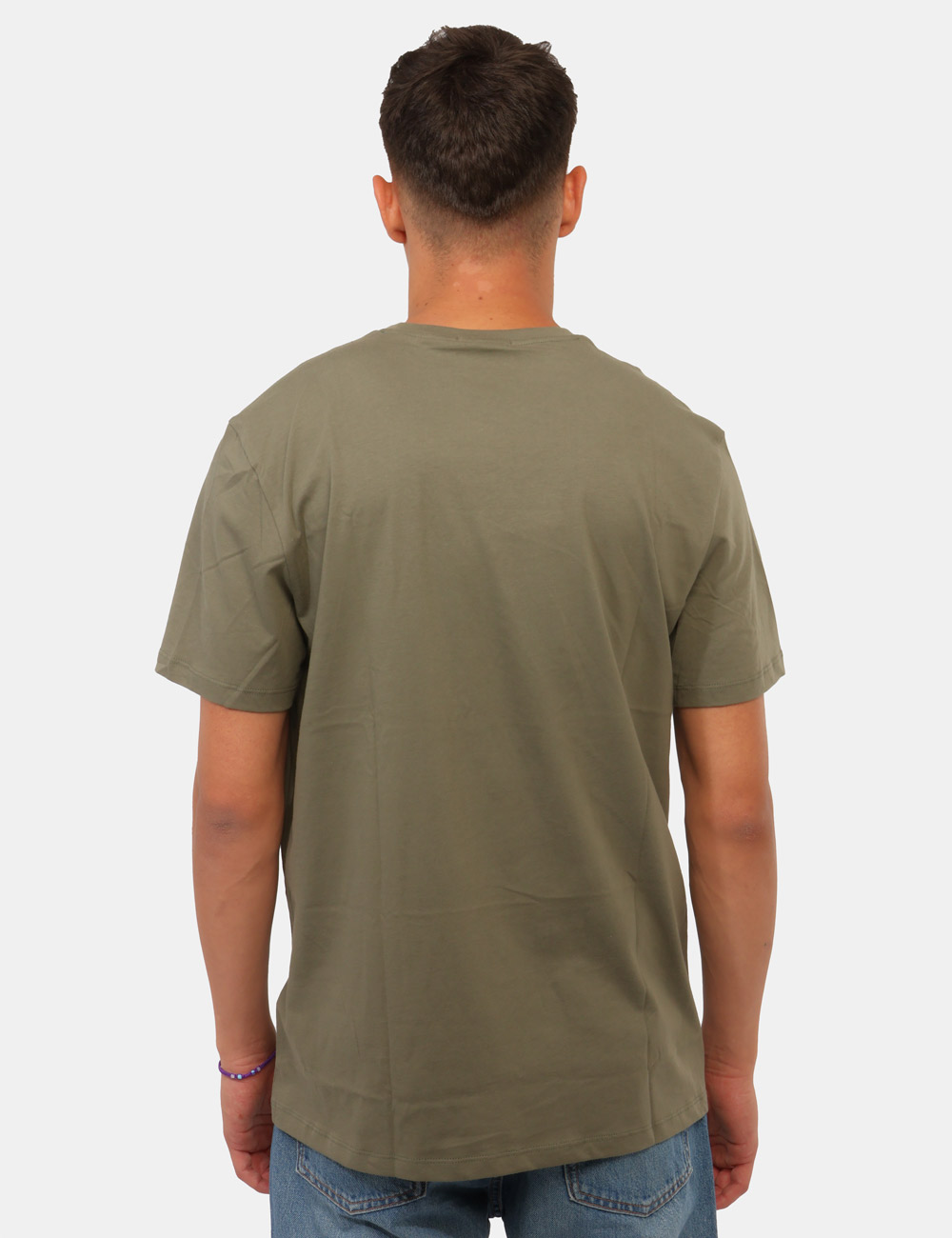LV04RC272G_LDY_AI26_2 T-shirt Calvin Klein Verde - T-shirt CALVIN KLEIN Verde da uomo La T-shirt CALVIN KLEIN Verde è un capo versatile pensato pe