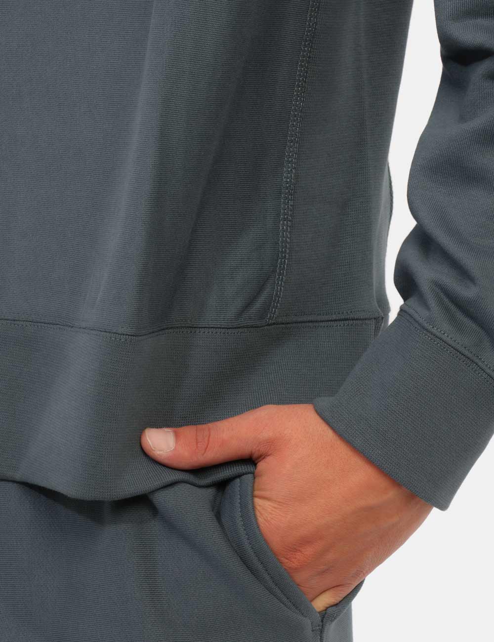 LV04RG265G_CEG_AI26_6 Felpa Calvin Klein Blu - Felpa CALVIN KLEIN Blu da uomo La Felpa CALVIN KLEIN Blu è il capo ideale per chi desidera uno stil