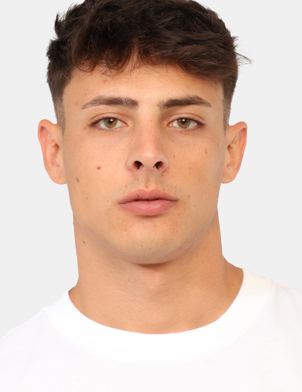 LV04RG834G_YAF_AI26_4 T-shirt Calvin Klein Bianca - T-shirt CALVIN KLEIN Bianca da uomo La T-shirt CALVIN KLEIN Bianca è il capo perfetto per chi